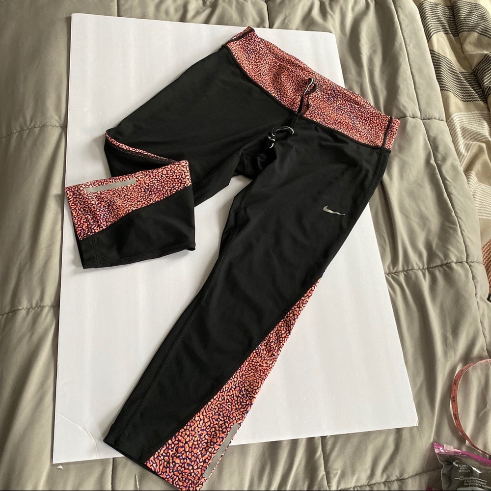 Nike Women’s Running Capri Size M